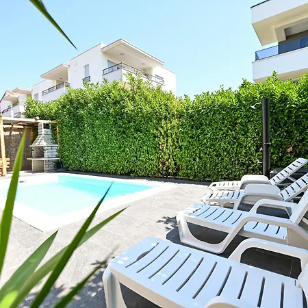 House Lucia Vila *