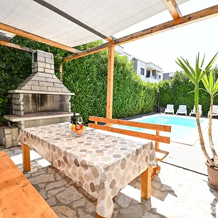House Lucia Vila