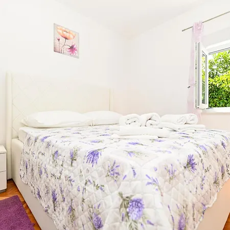 Vila House Lucia *